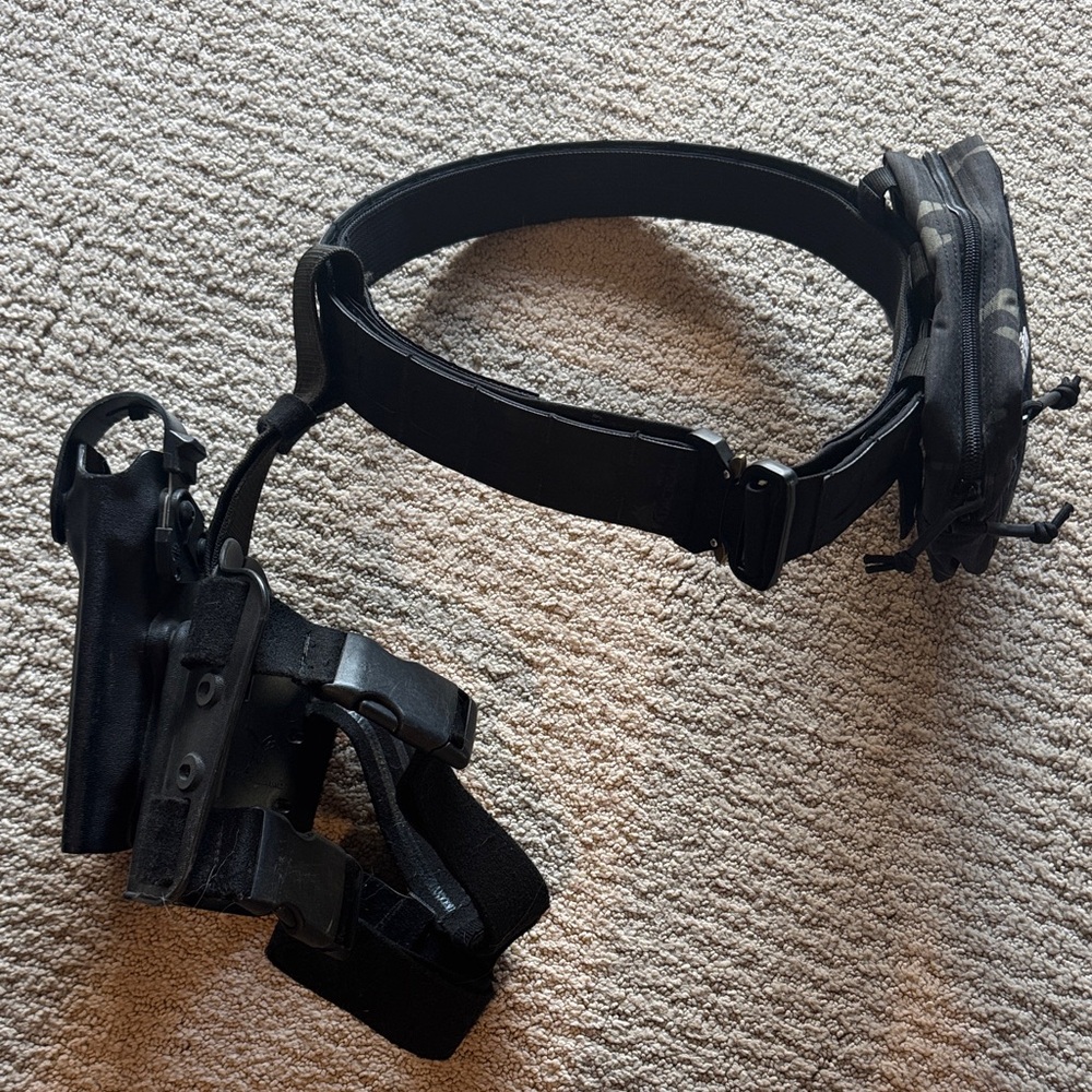 Shooting belt with bag and thigh holster
